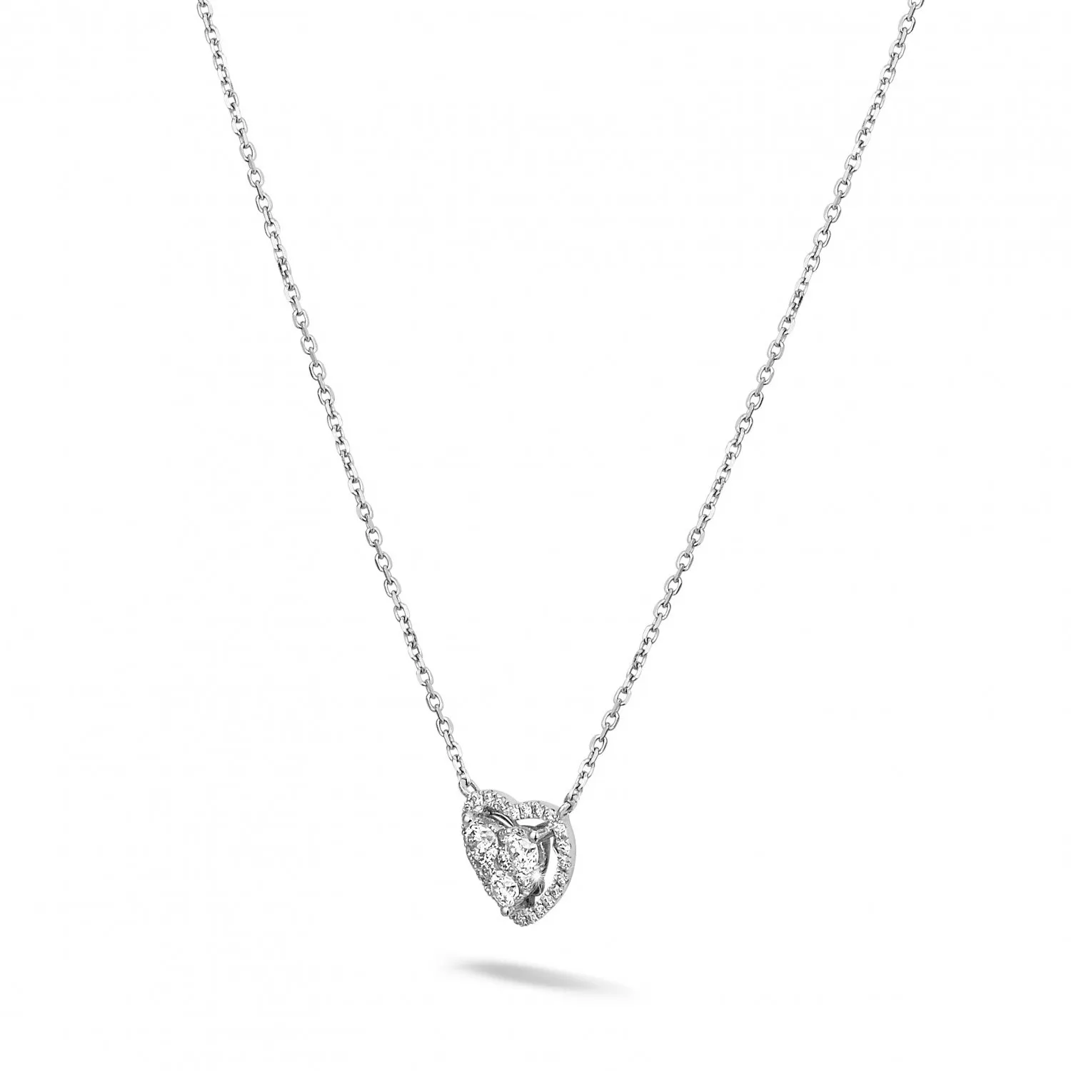0.65 quilates colgante en forma de corazón con diamantes redondos en oro blanco 