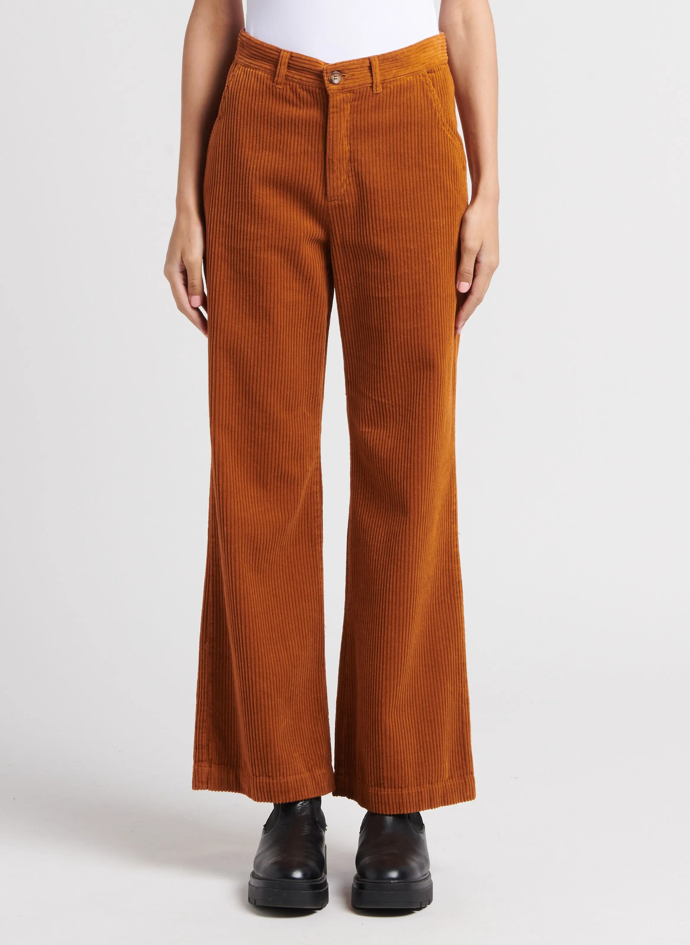 ANELLE  PANTALóN DE PANA EN MARRON