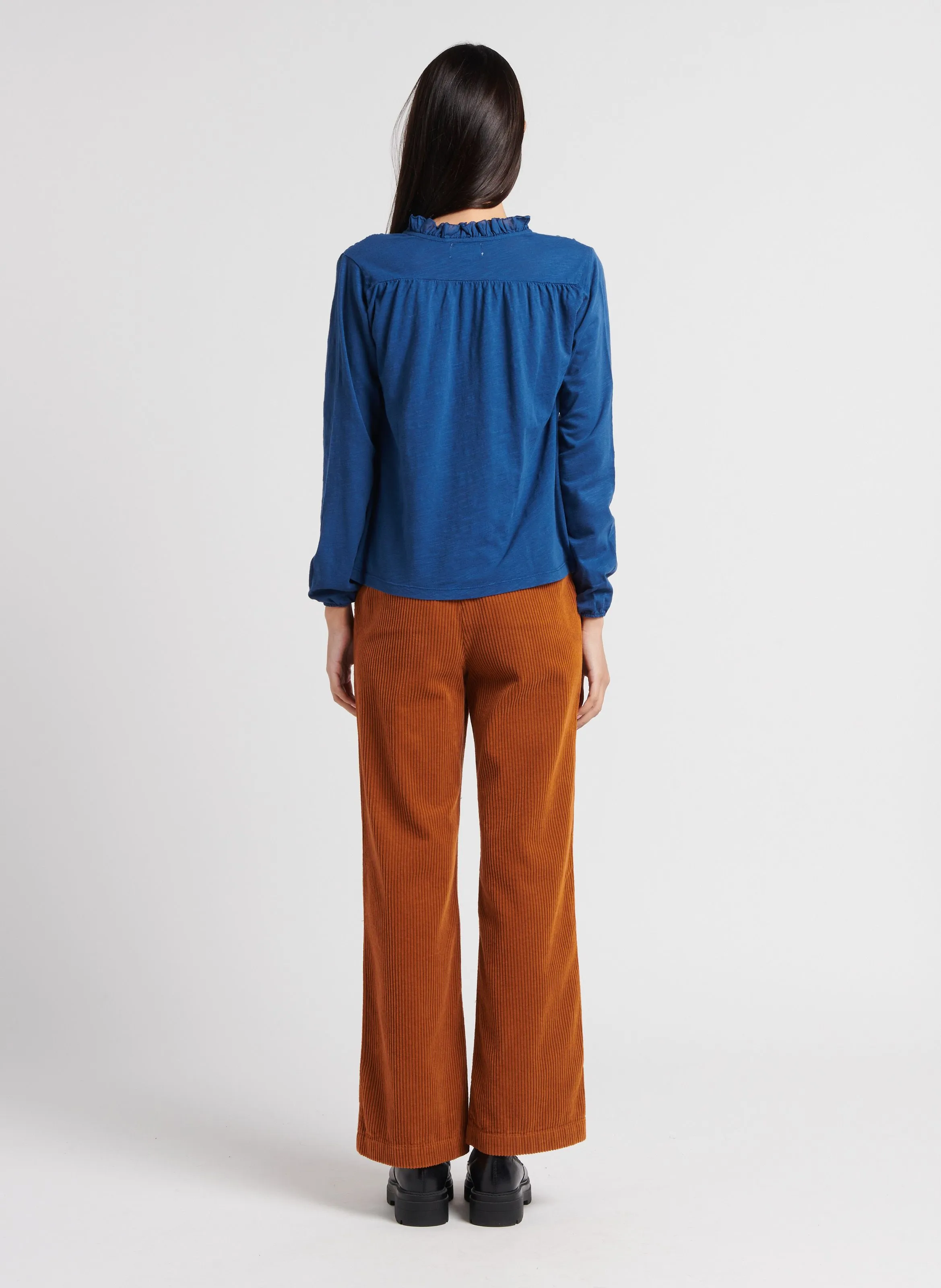 ANELLE  PANTALóN DE PANA EN MARRON