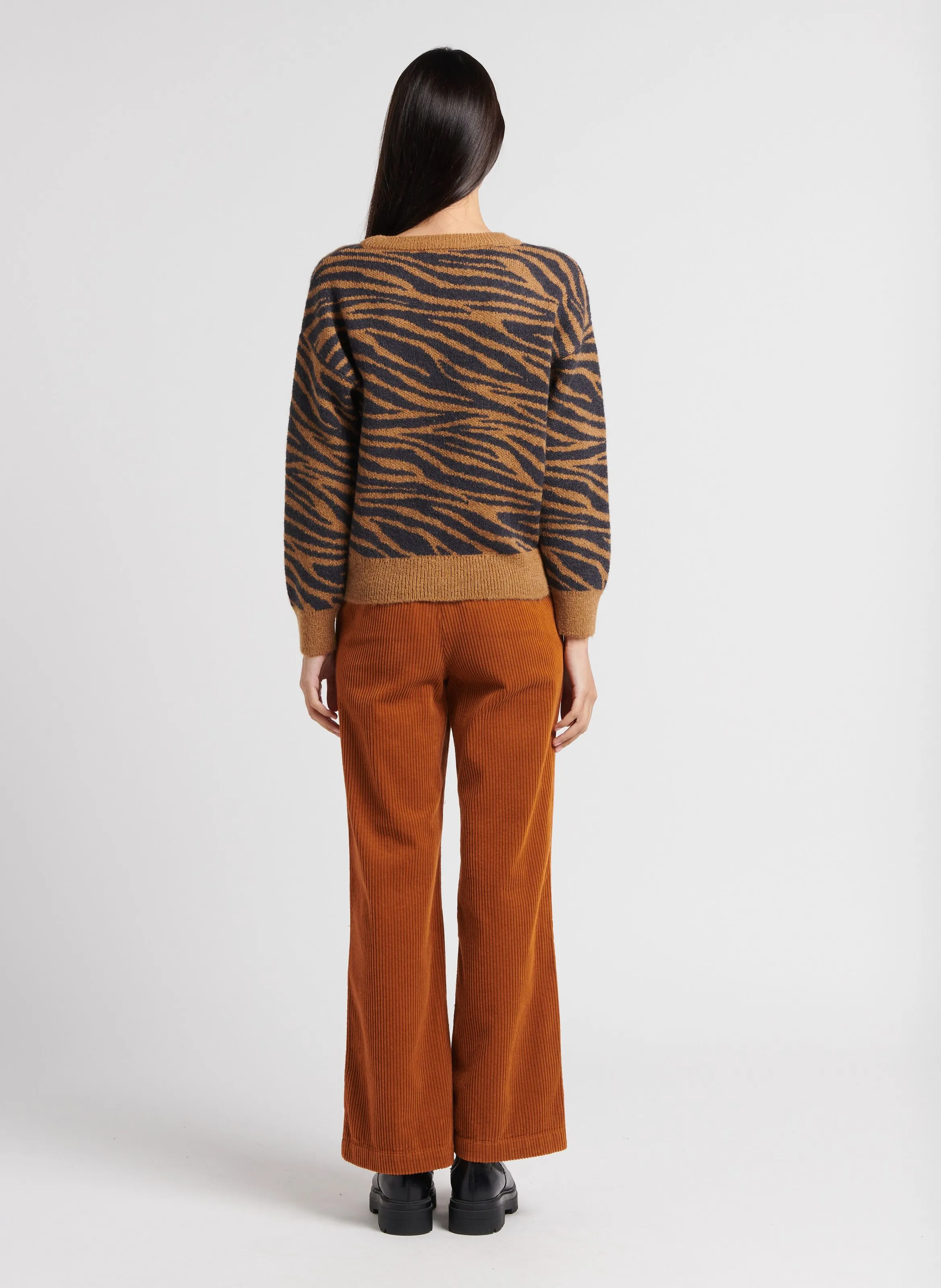 ANELLE  PANTALóN DE PANA EN MARRON
