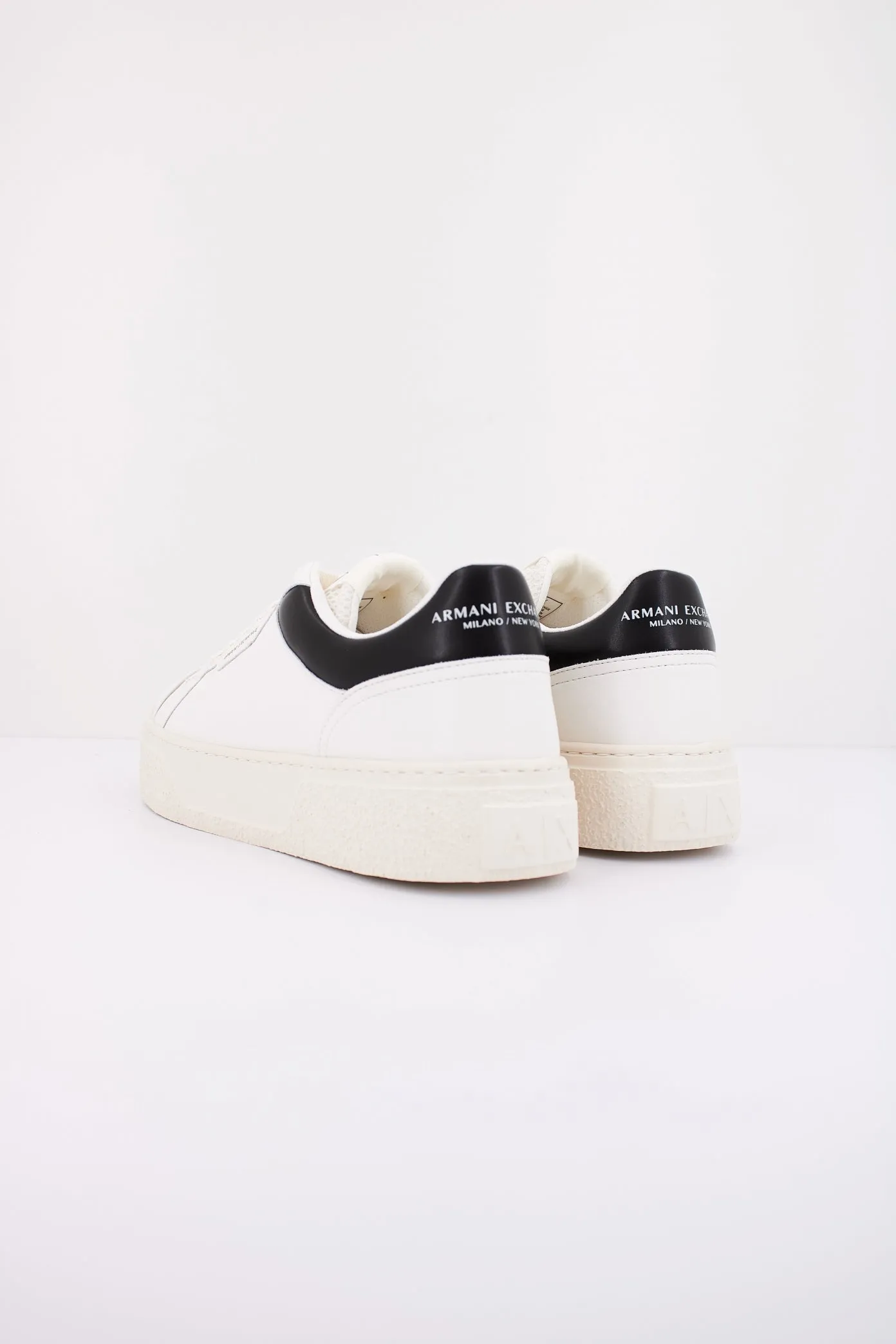 ARMANI EXCHANGE XUX236 XV906