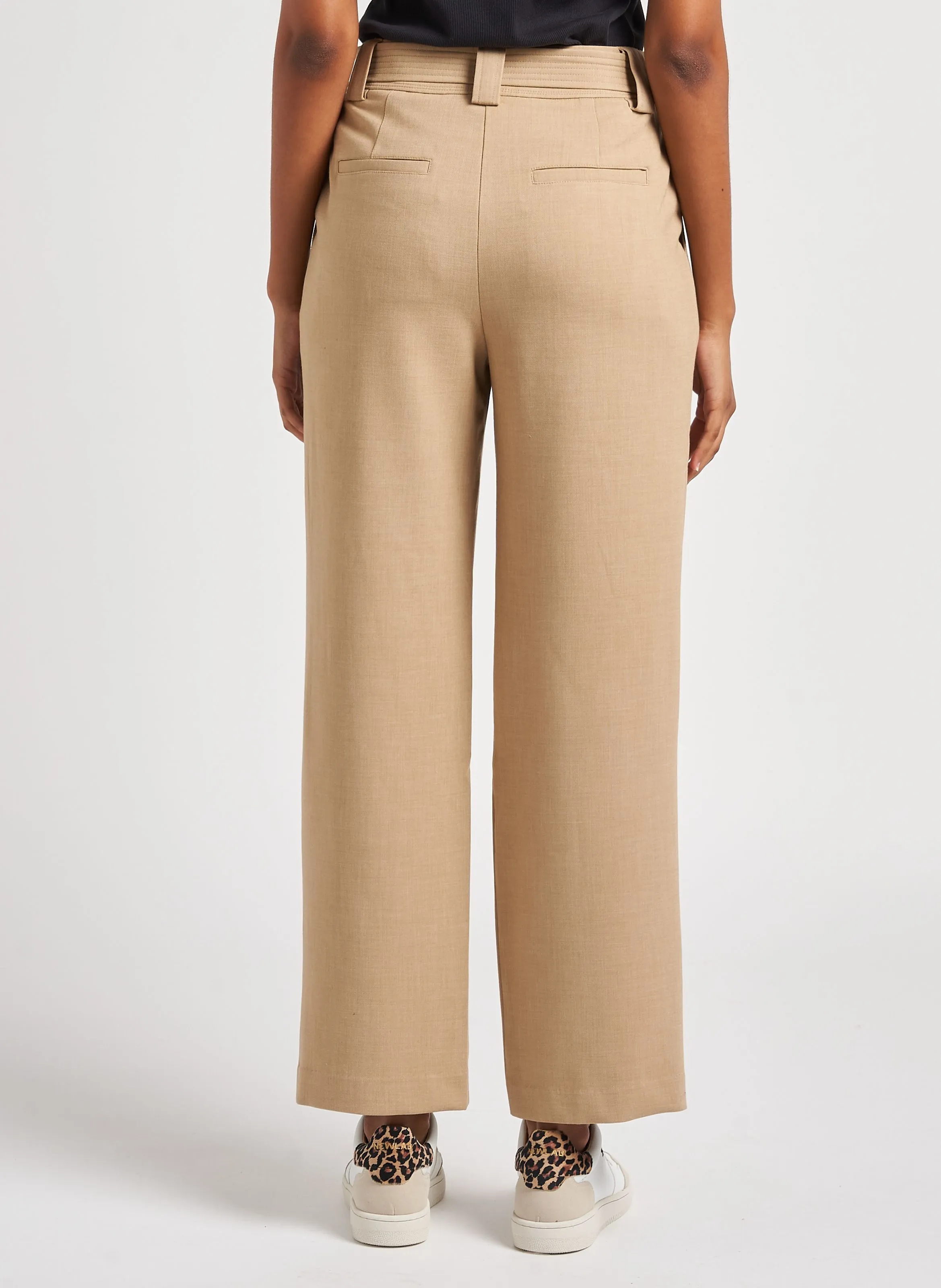 BERENICE PASCALINE  PANTALóN RECTO DE TALLE ALTO EN BEIGE