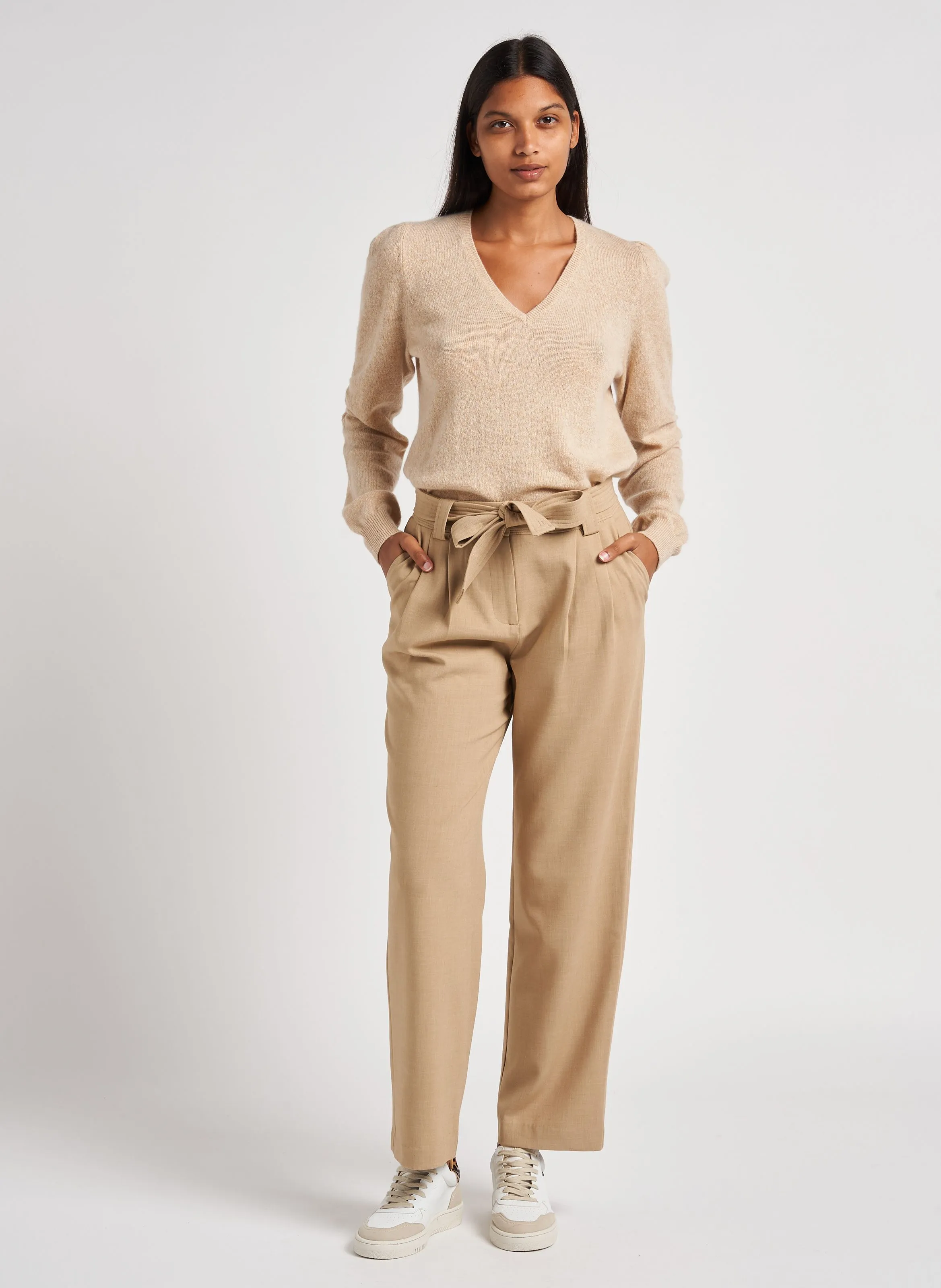 BERENICE PASCALINE  PANTALóN RECTO DE TALLE ALTO EN BEIGE