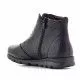 Botines planos Fluchos negros con elástico y detalle metálico