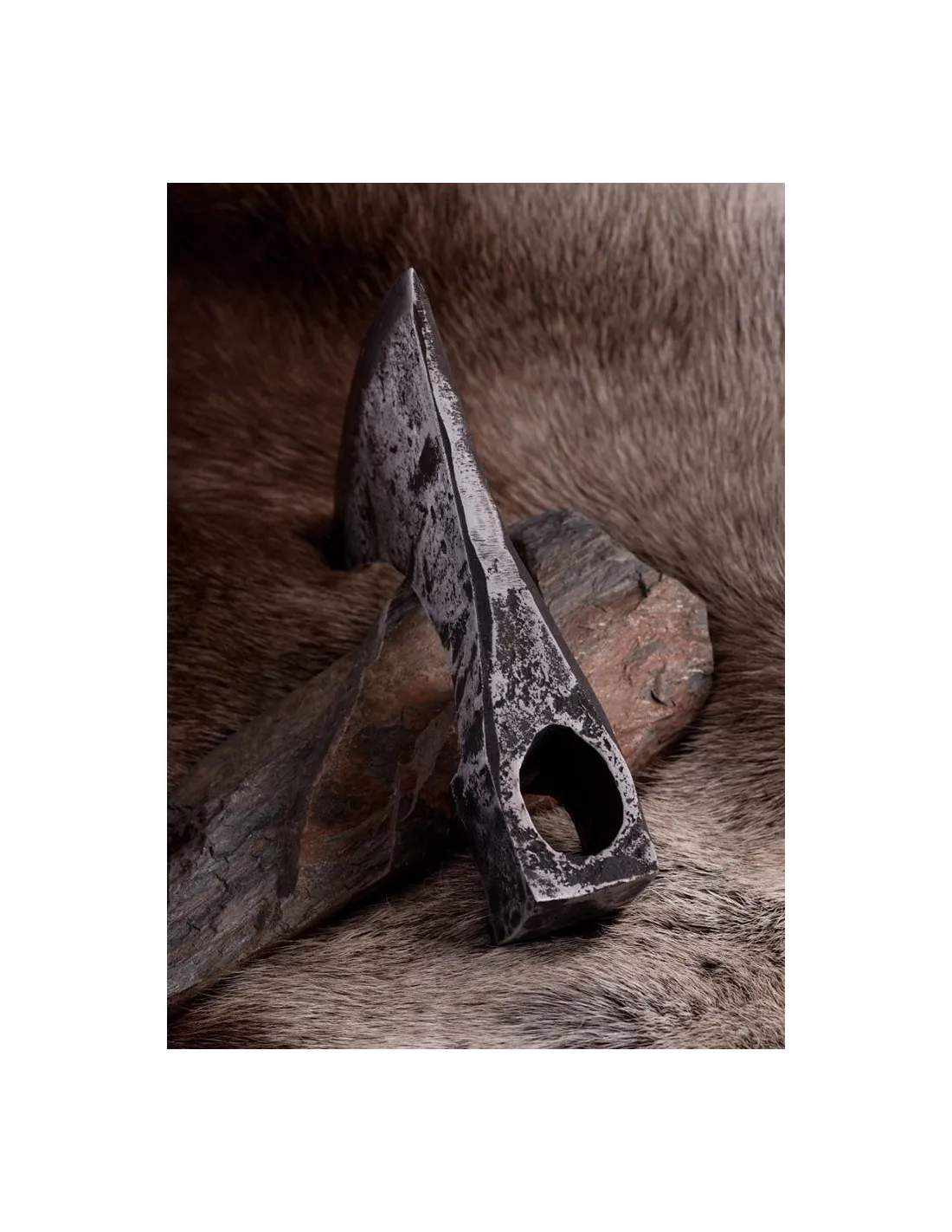 Cabeza de hacha vikinga forjada a mano