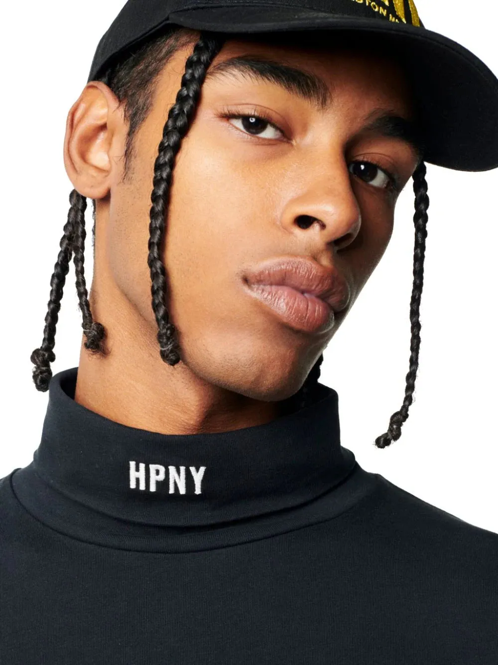 CAMISETA CUELLO VUELTO HPNY NEGRA