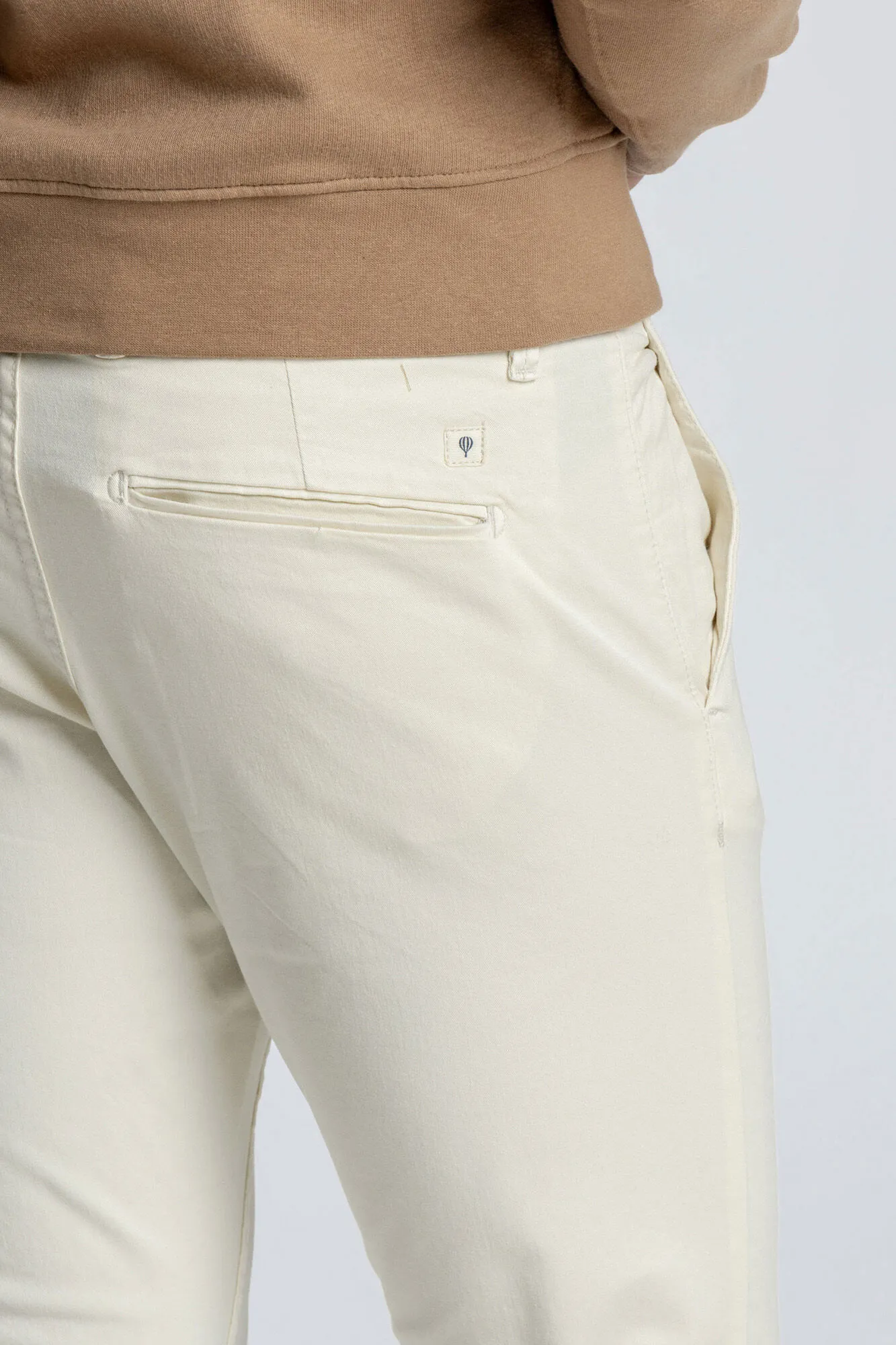 Celopman Chino Basico Skinny Croped