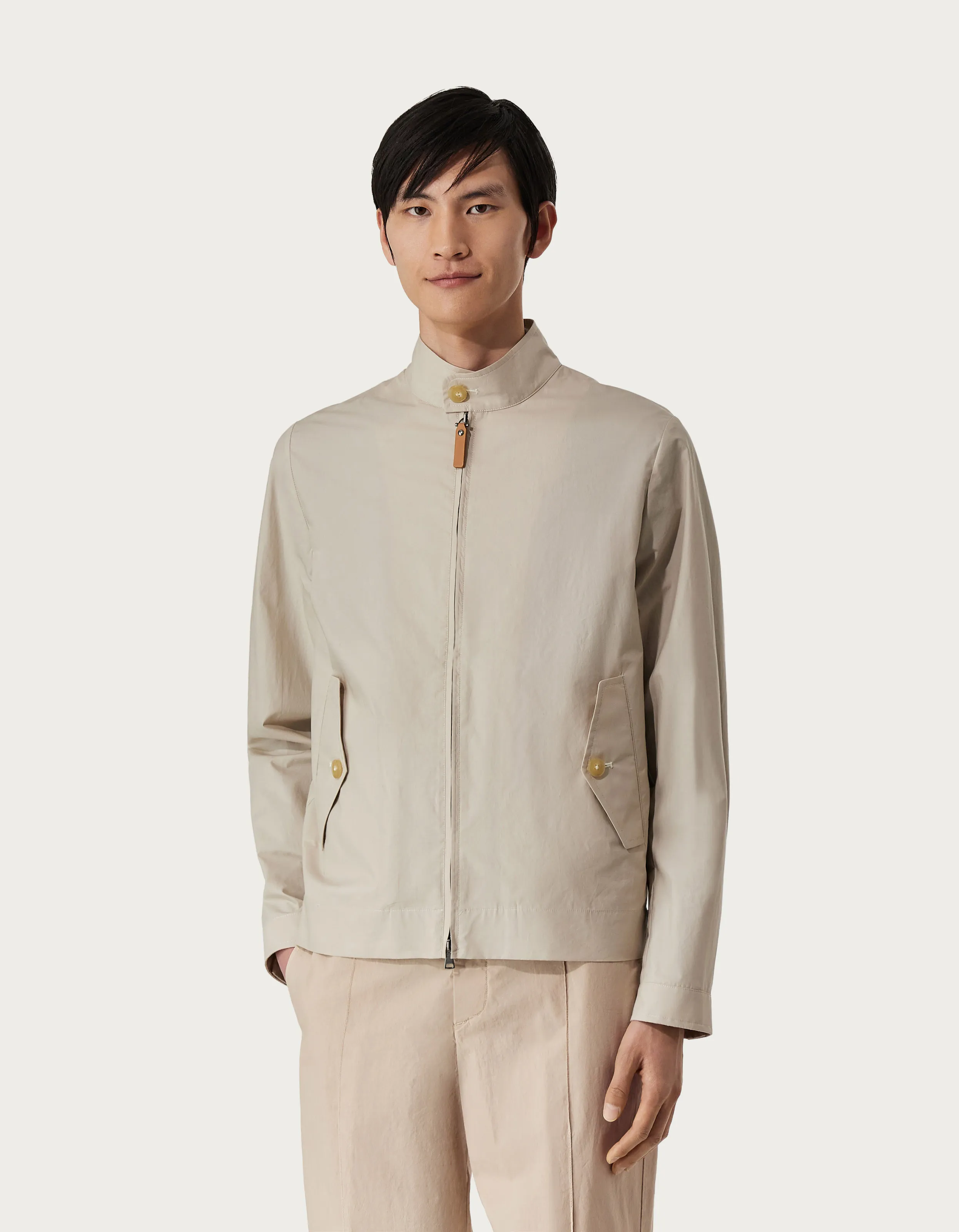 Chaqueta beige de algodón resinado 