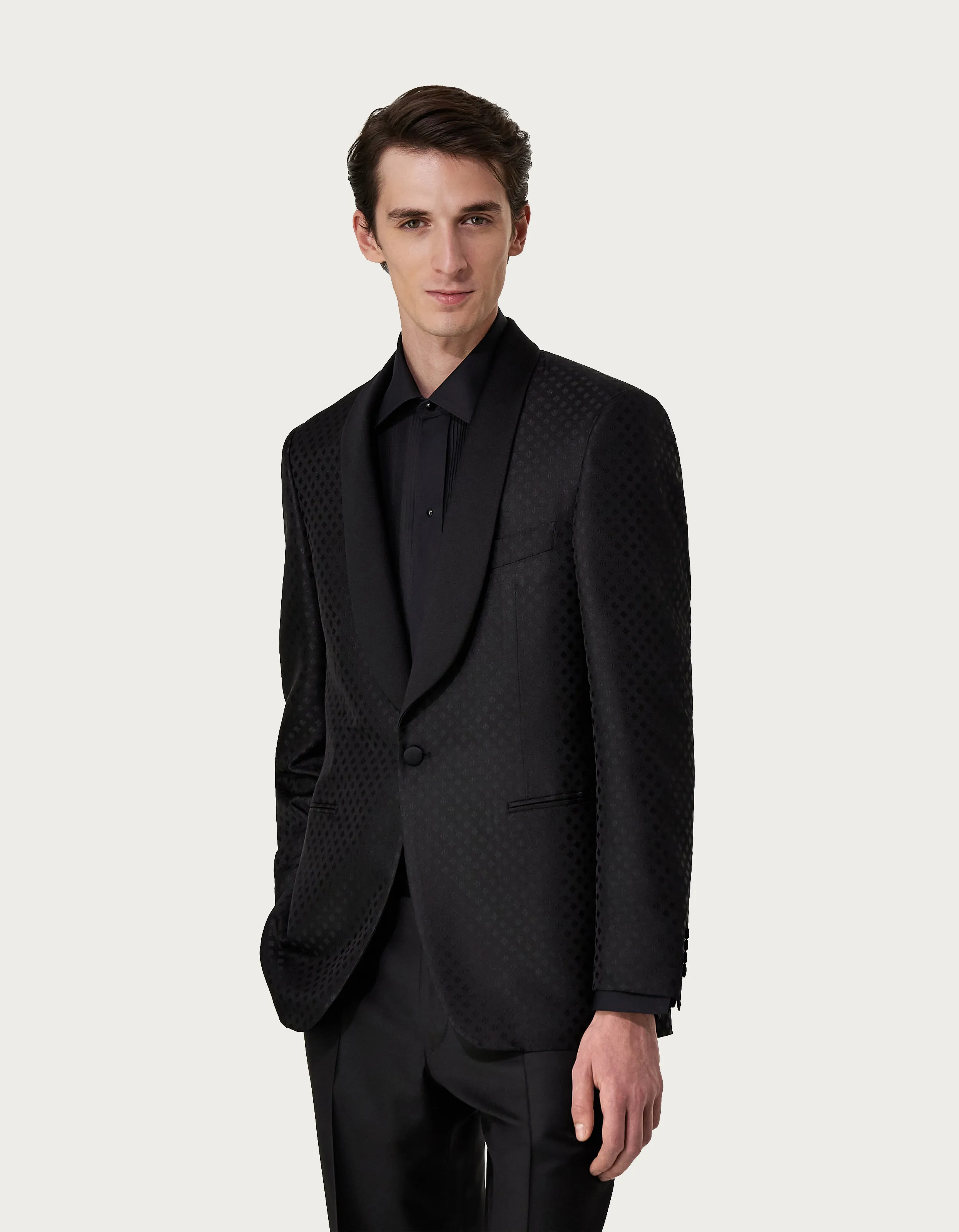 Chaqueta de esmoquin de seda negra 