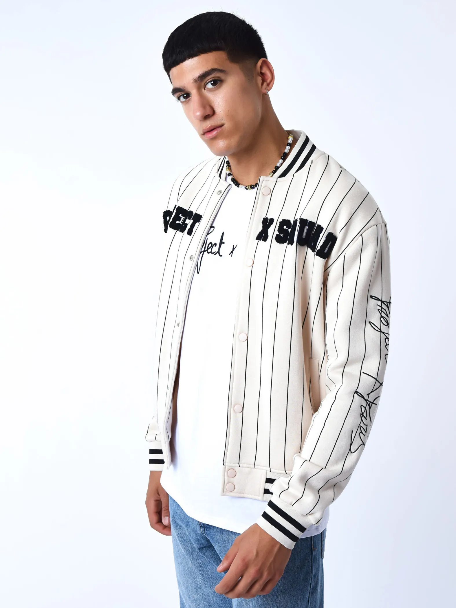 Chaqueta de estilo universitario con rayas