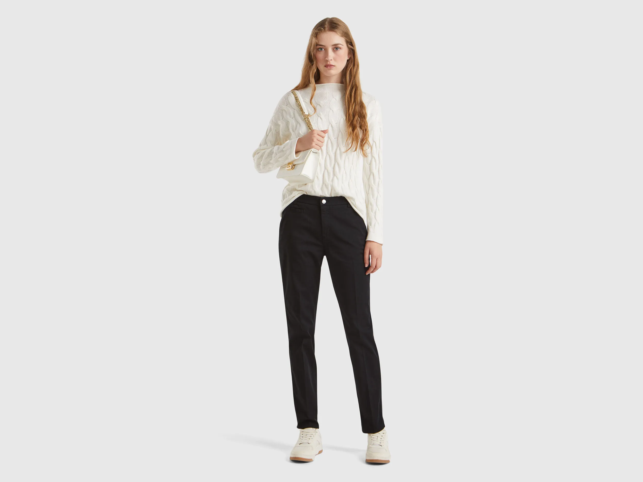 Chinos slim fit de algodón negro