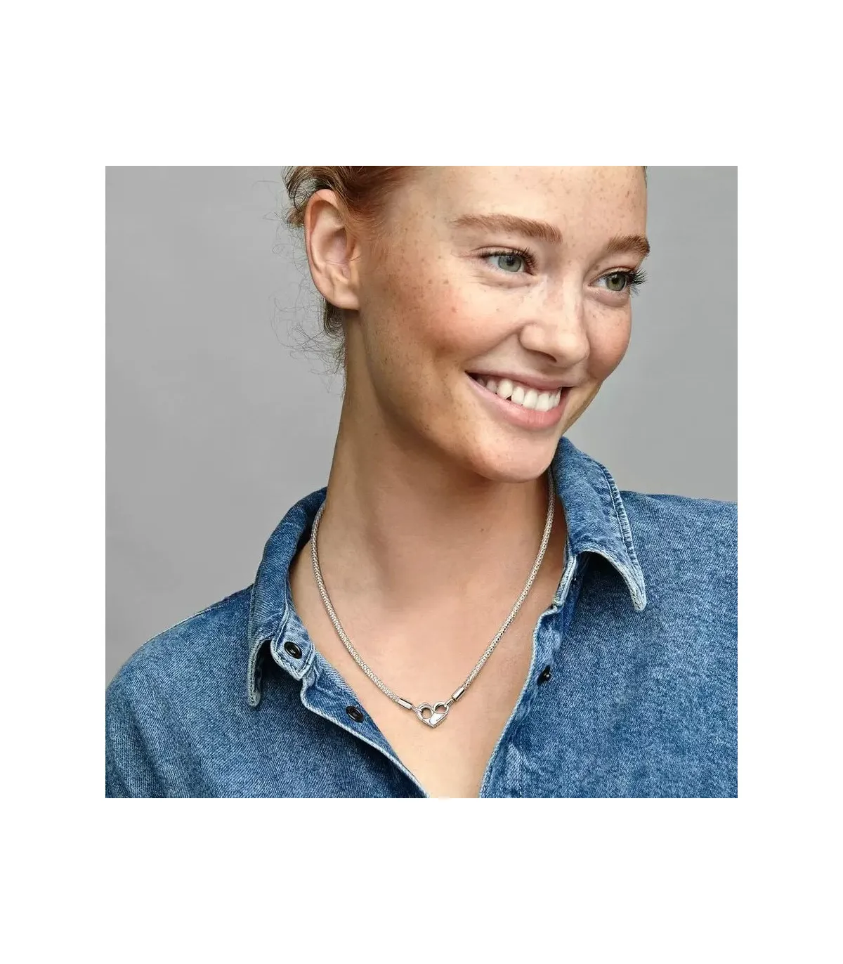 COLLAR DE CADENA CON TACHUELAS PANDORA MOMENTS  392451C00