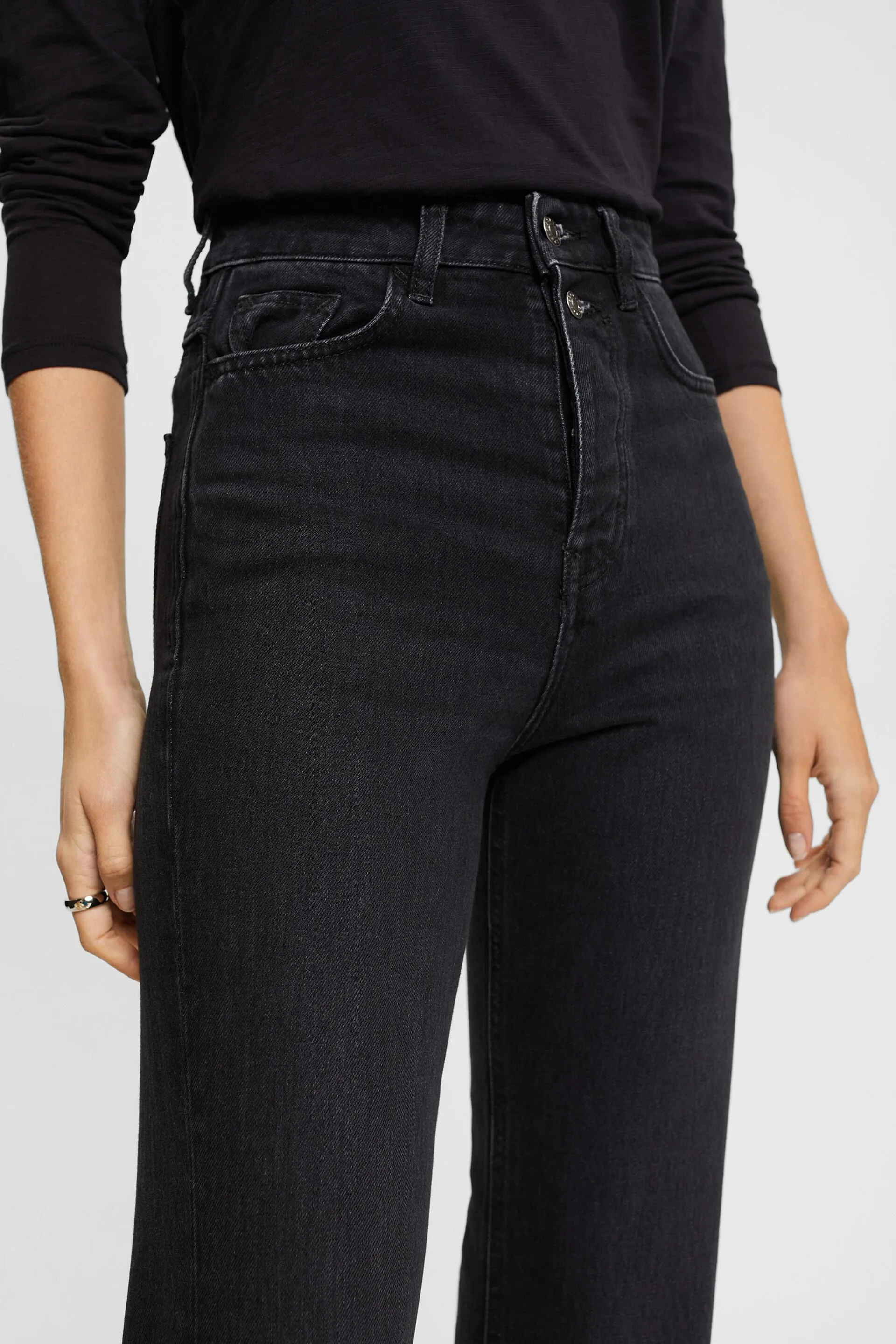 Jeans flared leg de estilo retro