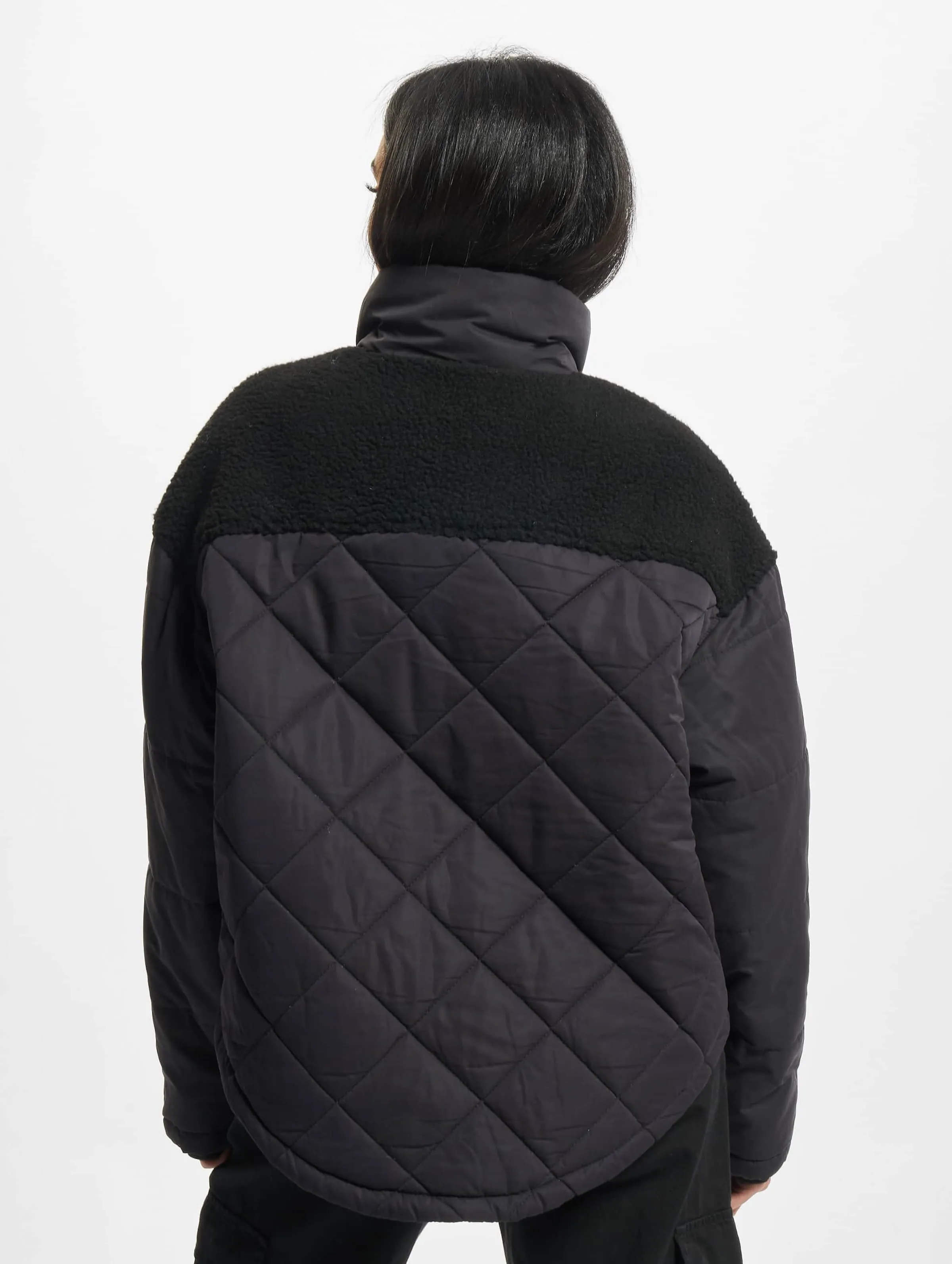 Ladies Oversized Diamond Quilt
