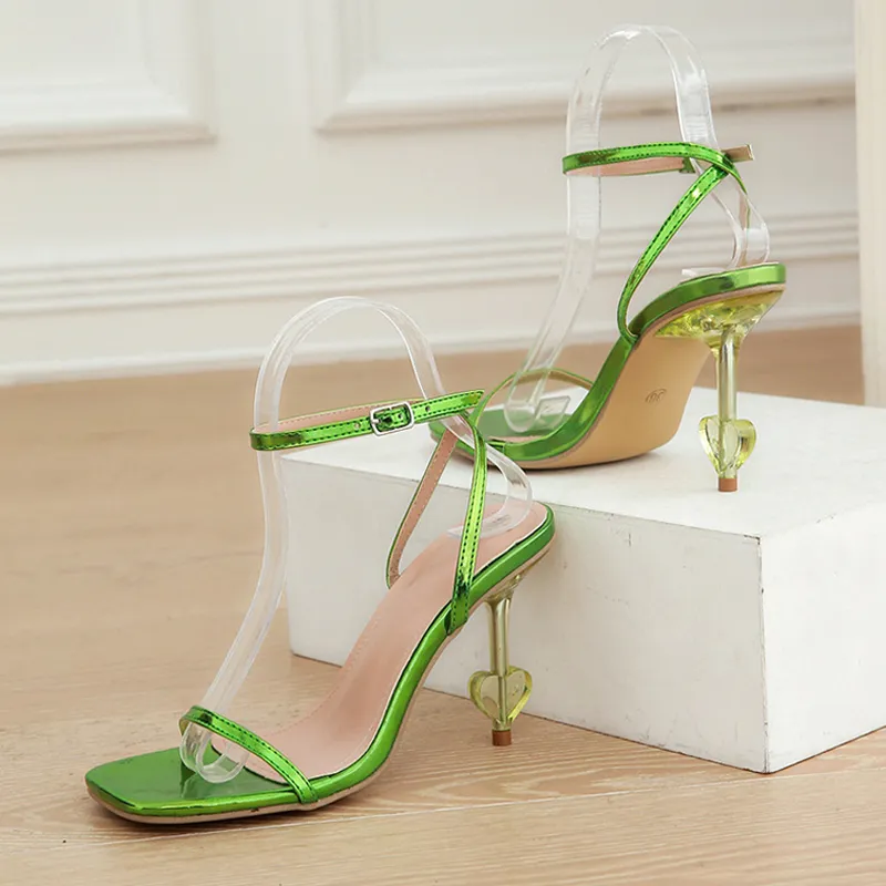 Liyke estilo extraño forma de corazón transparente tacones altos sandalias damas de moda tobillo de tobillo correa de hebilla za
