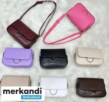 Los bolsos de mujer con excelente mano de obra y un toque de estilo moderno están disponibles en diferentes variantes de color.