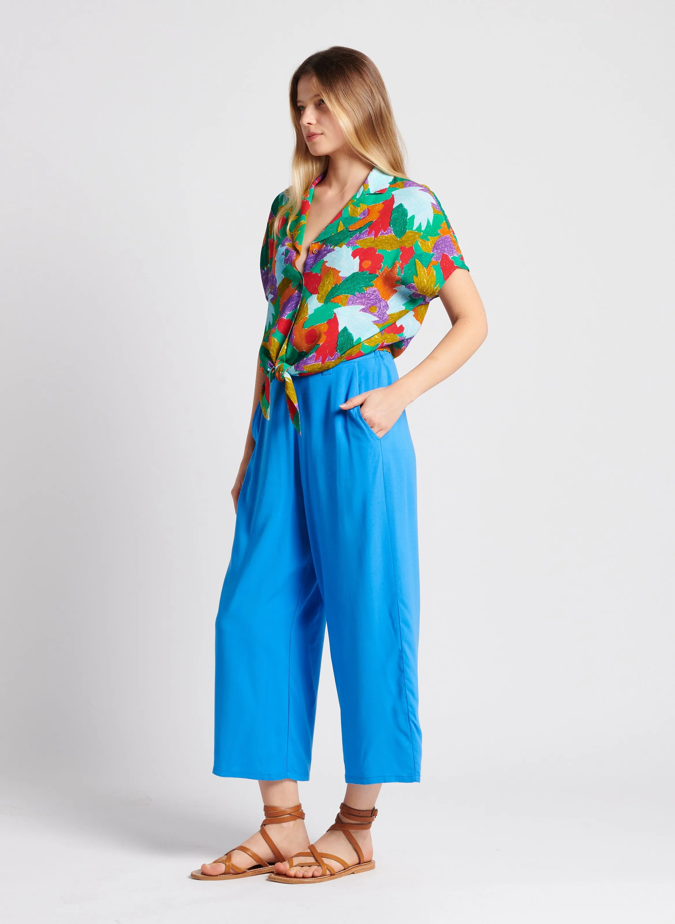 MARIE SIXTINE SANDRO  PANTALóN FLUIDO DE TALLE MEDIO ALTO EN AZUL