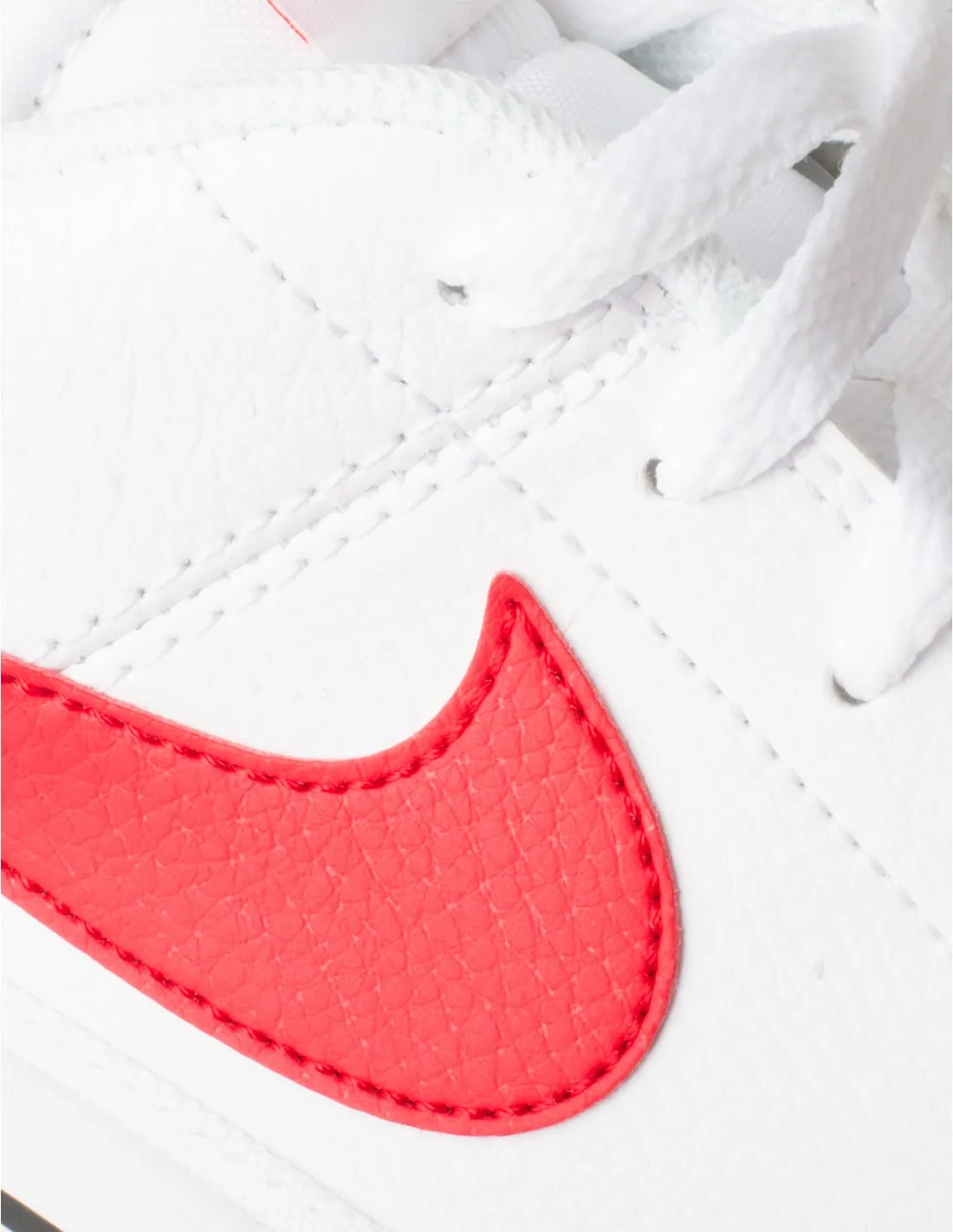 NIKE Court Legacy Blancas Logo Rojo Hombre
