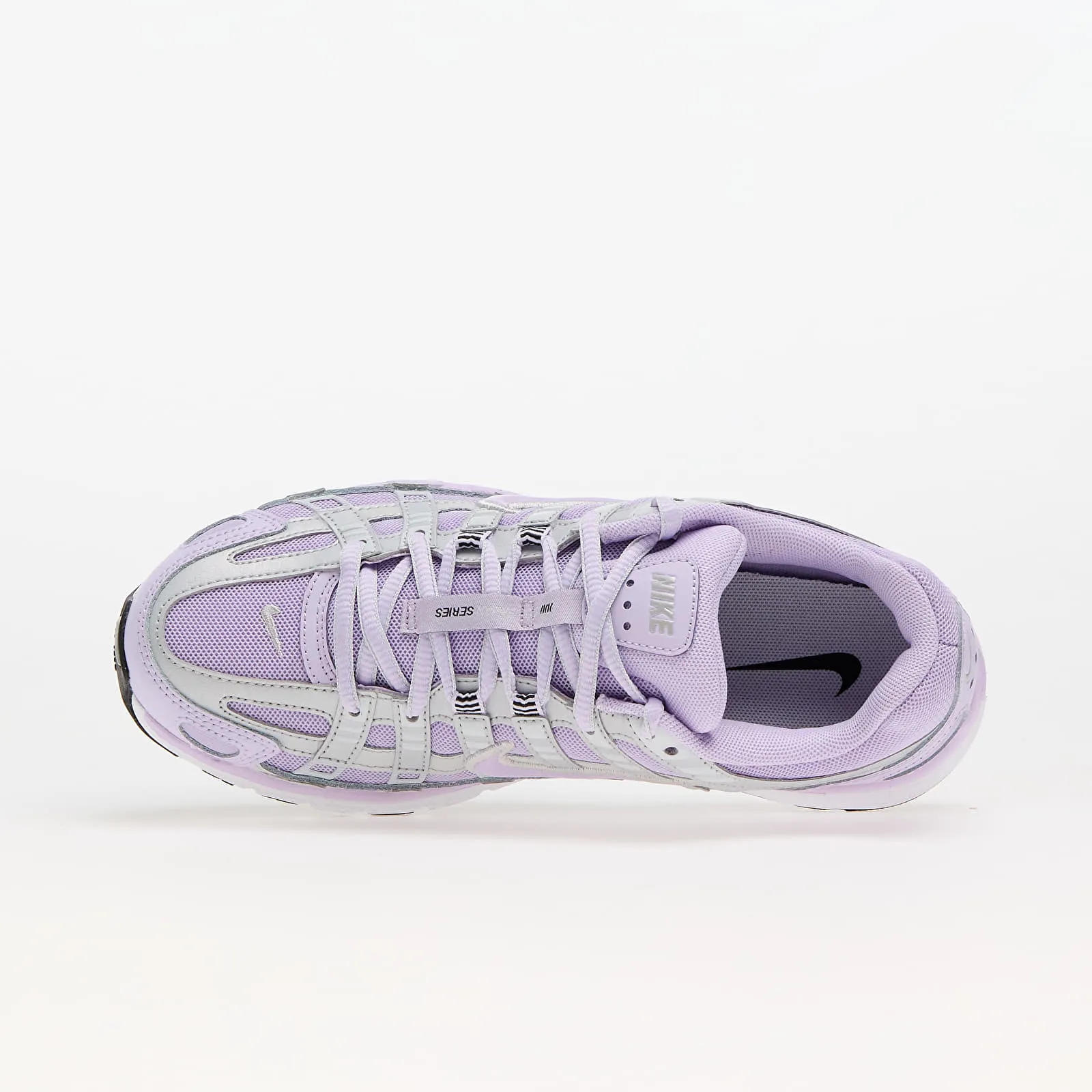 NIKE W P6000