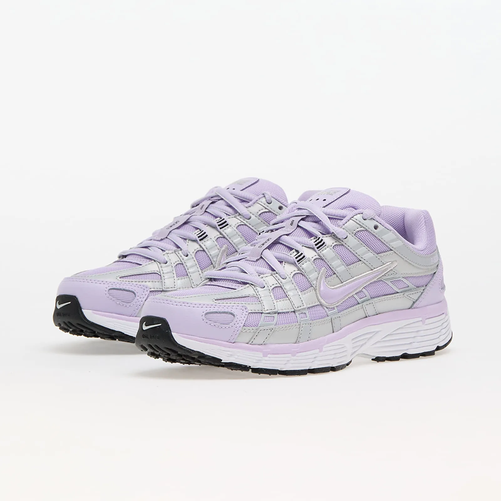 NIKE W P6000