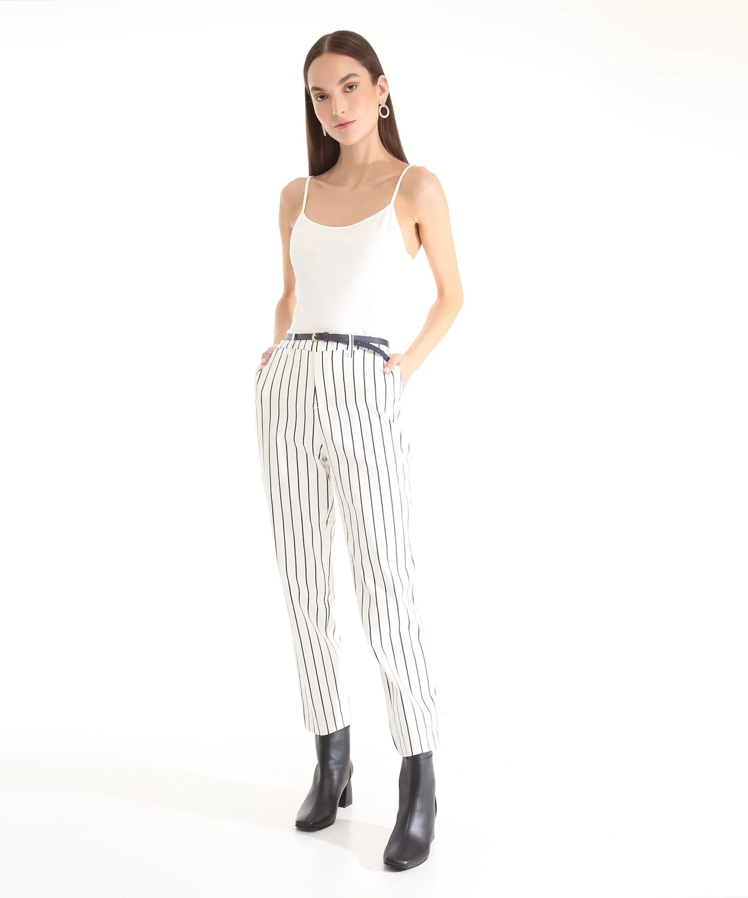 PANTAL&OACUTE;N CHINO ESTAMPADO CON CINTUR&OACUTE;N