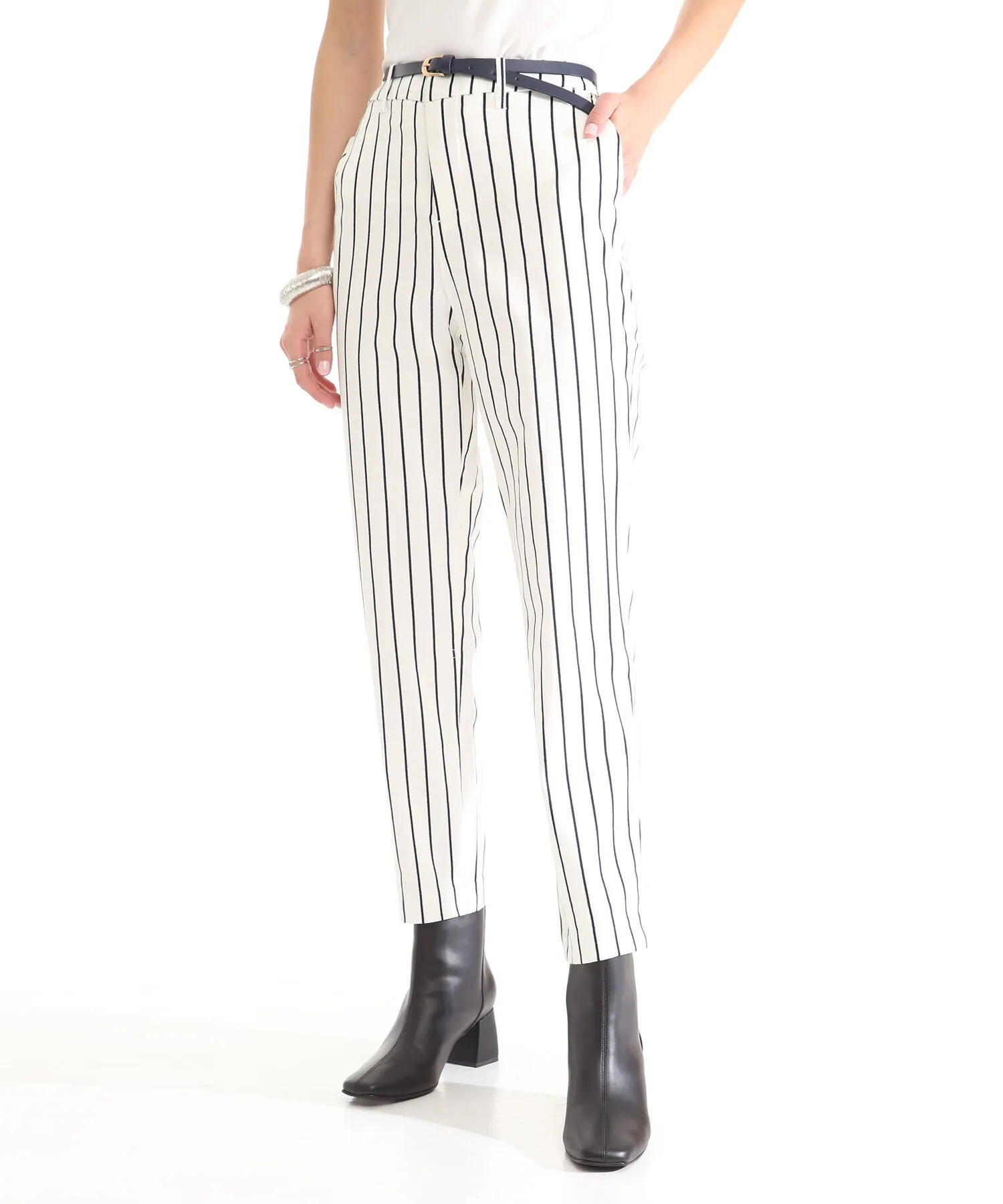 PANTAL&OACUTE;N CHINO ESTAMPADO CON CINTUR&OACUTE;N