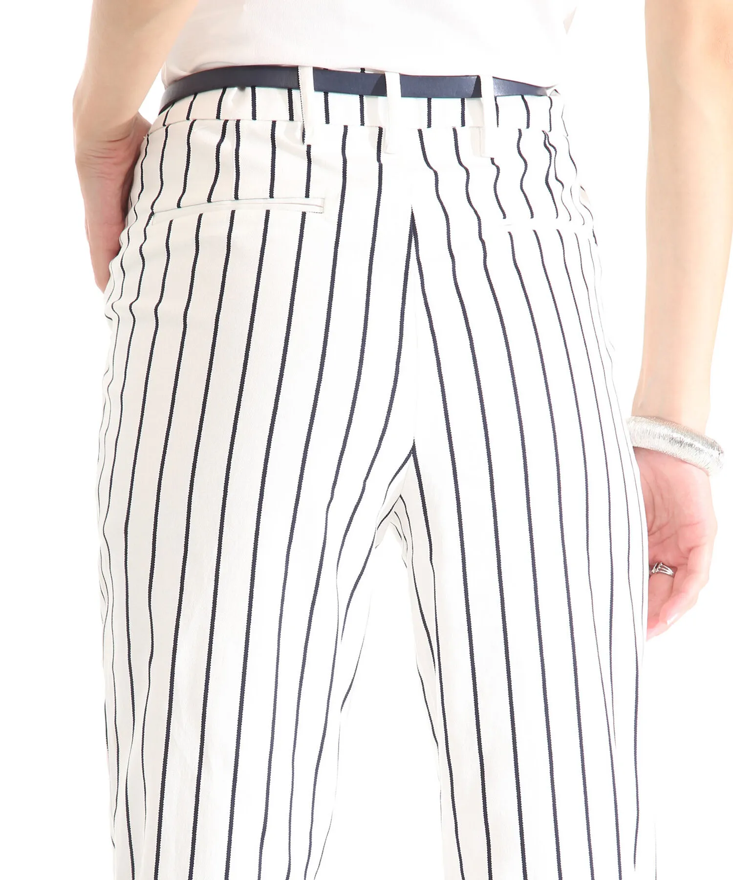 PANTAL&OACUTE;N CHINO ESTAMPADO CON CINTUR&OACUTE;N