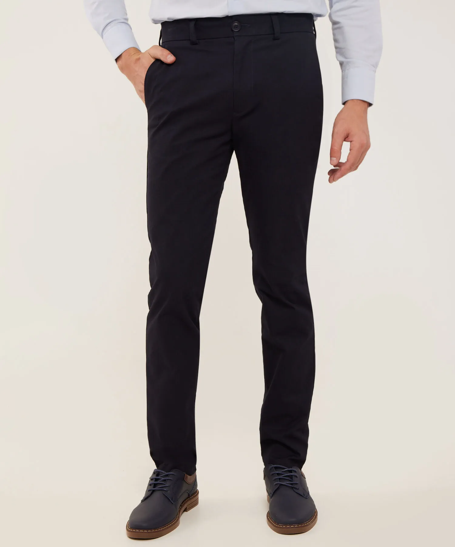 PANTAL&OACUTE;N TIPO CHINO CON BOLSILLOS