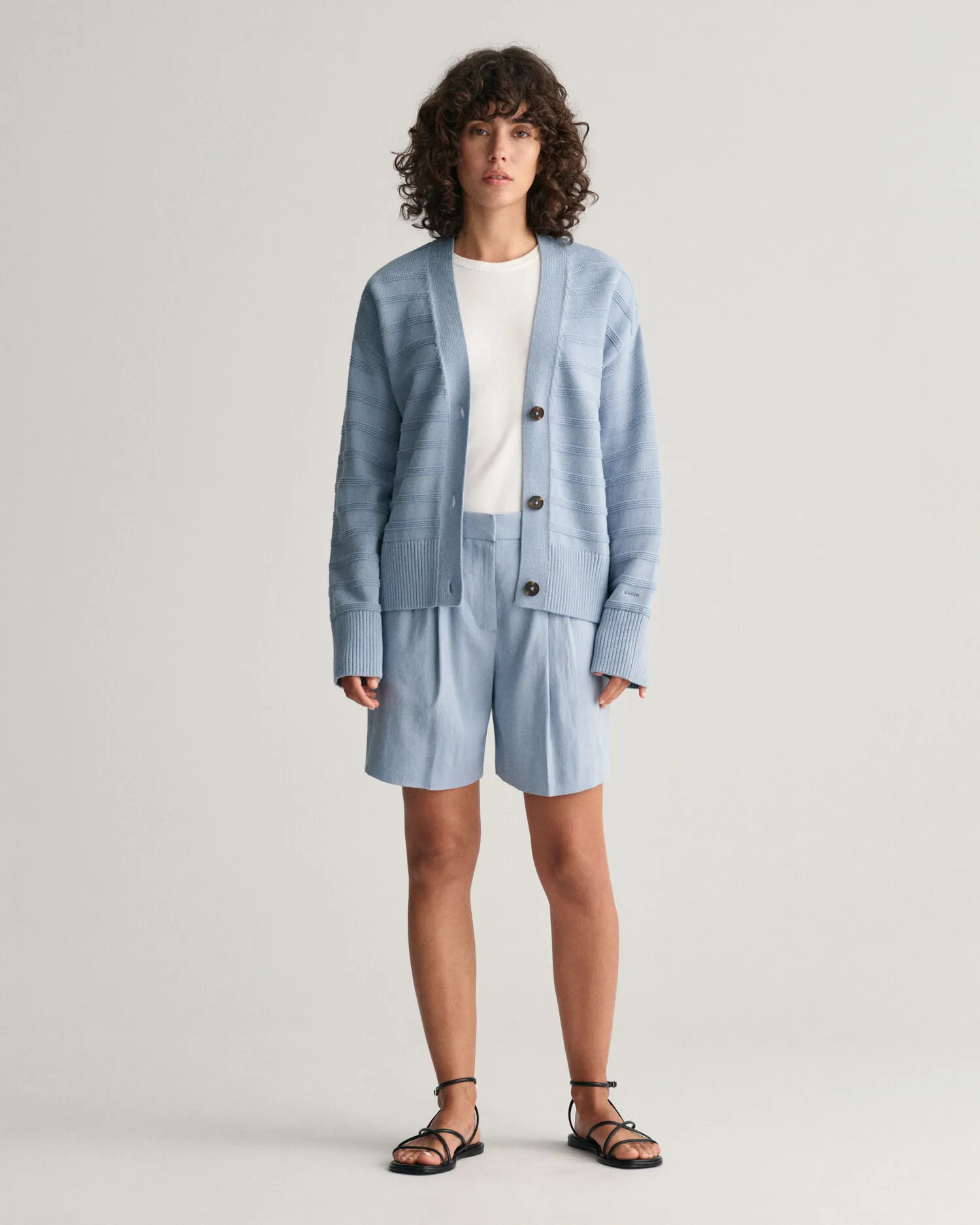 Pantalones cortos de vestir en lino elástico