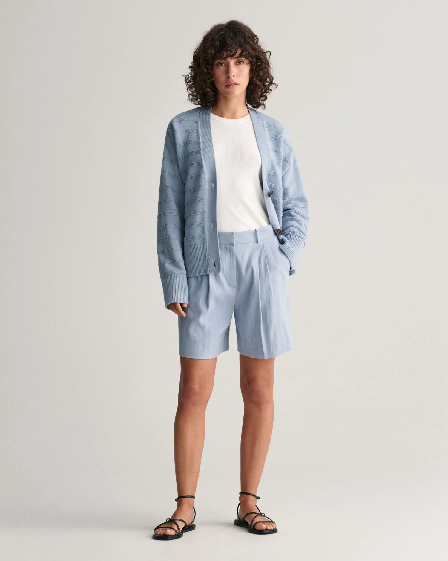Pantalones cortos de vestir en lino elástico
