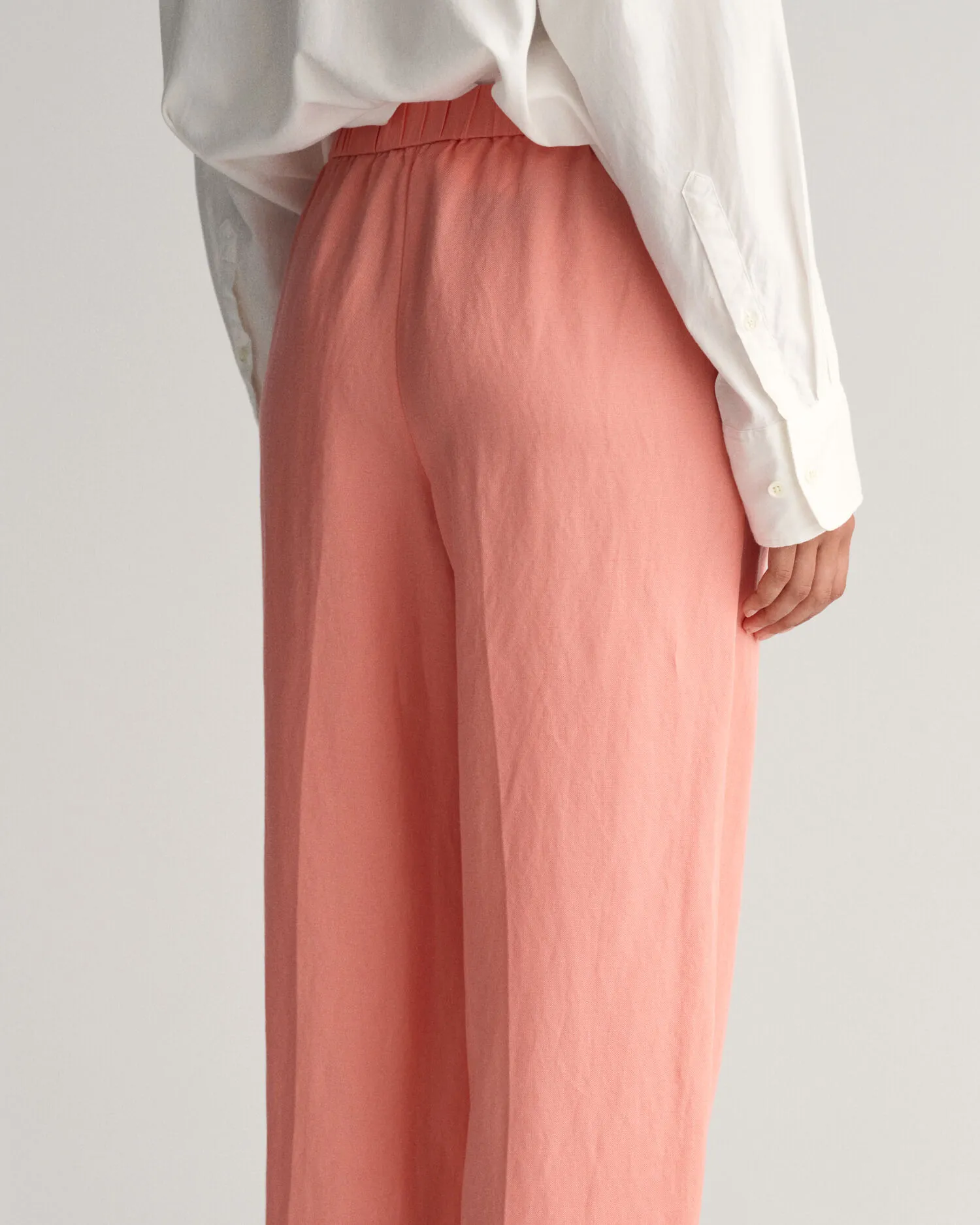 PANTALONES RELAXED FIT EN MEZCLA DE LINO PULLON