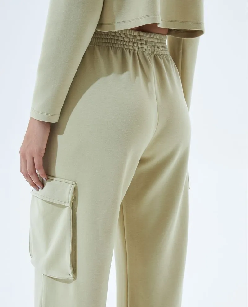Pantalón con pretina elástica para mujer