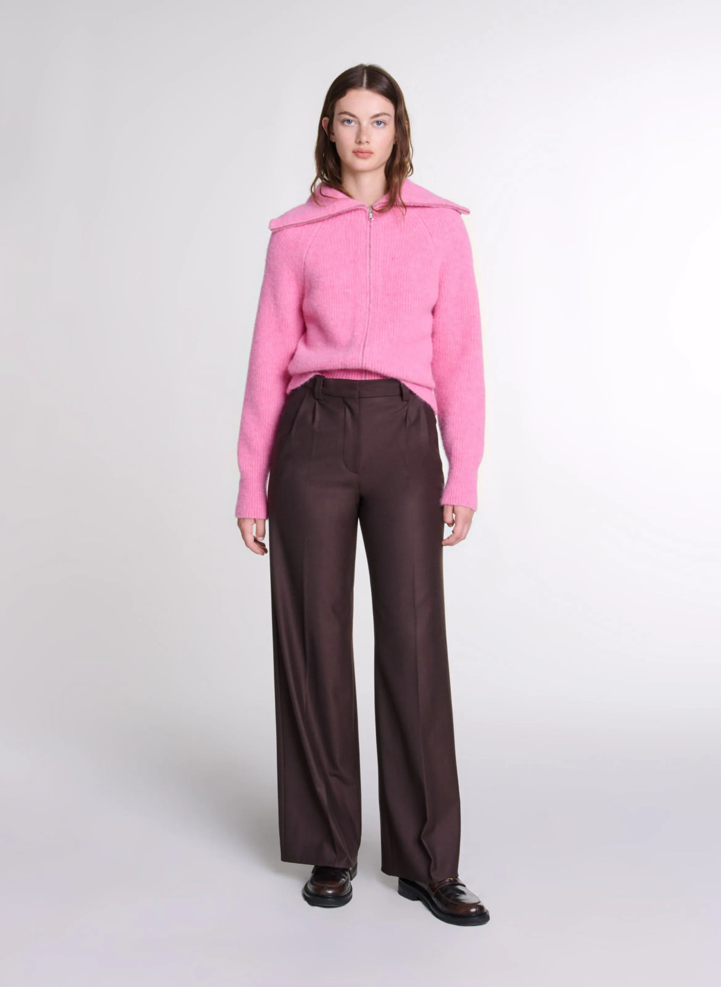 Pantalón de pinzas en marron