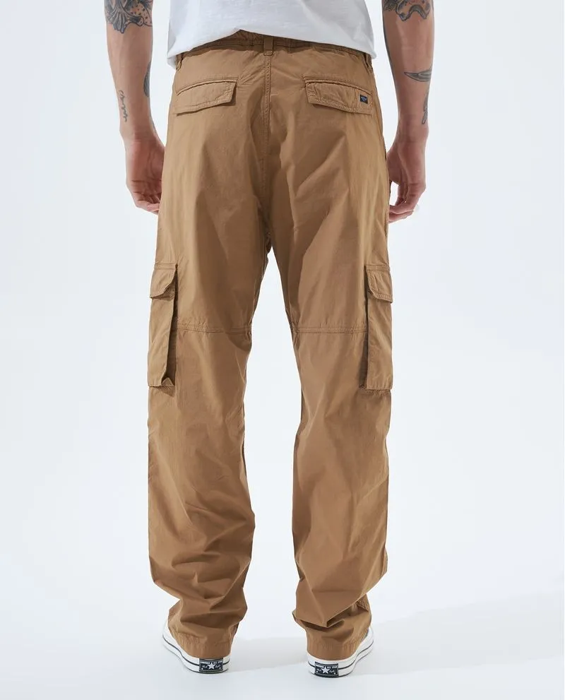 Pantalón tipo cargo para hombre