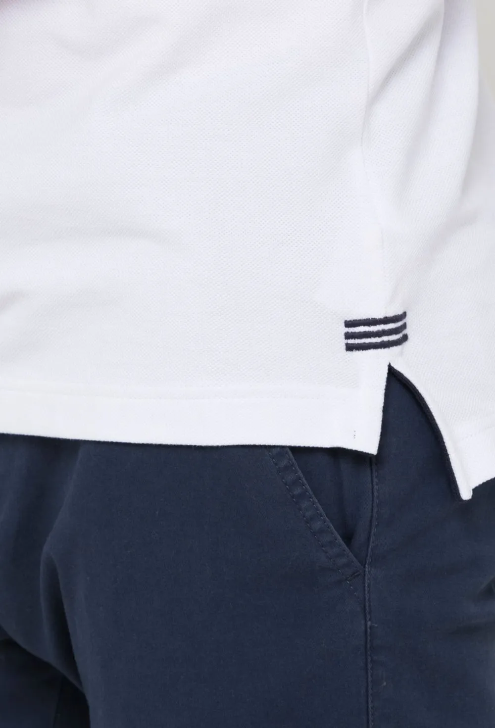 Polo clásico de verano blanco