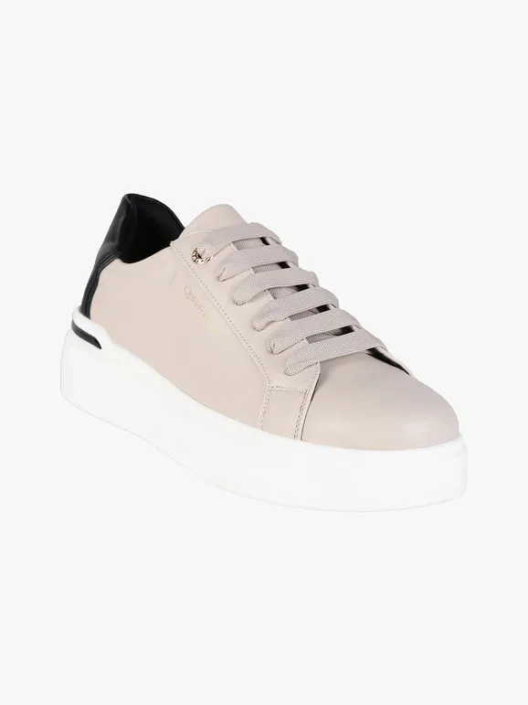 Queen Helena Zapatillas de mujer con cordones y suela alta.