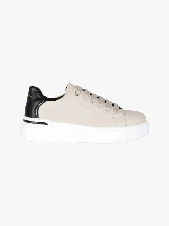 Queen Helena Zapatillas de mujer con cordones y suela alta.