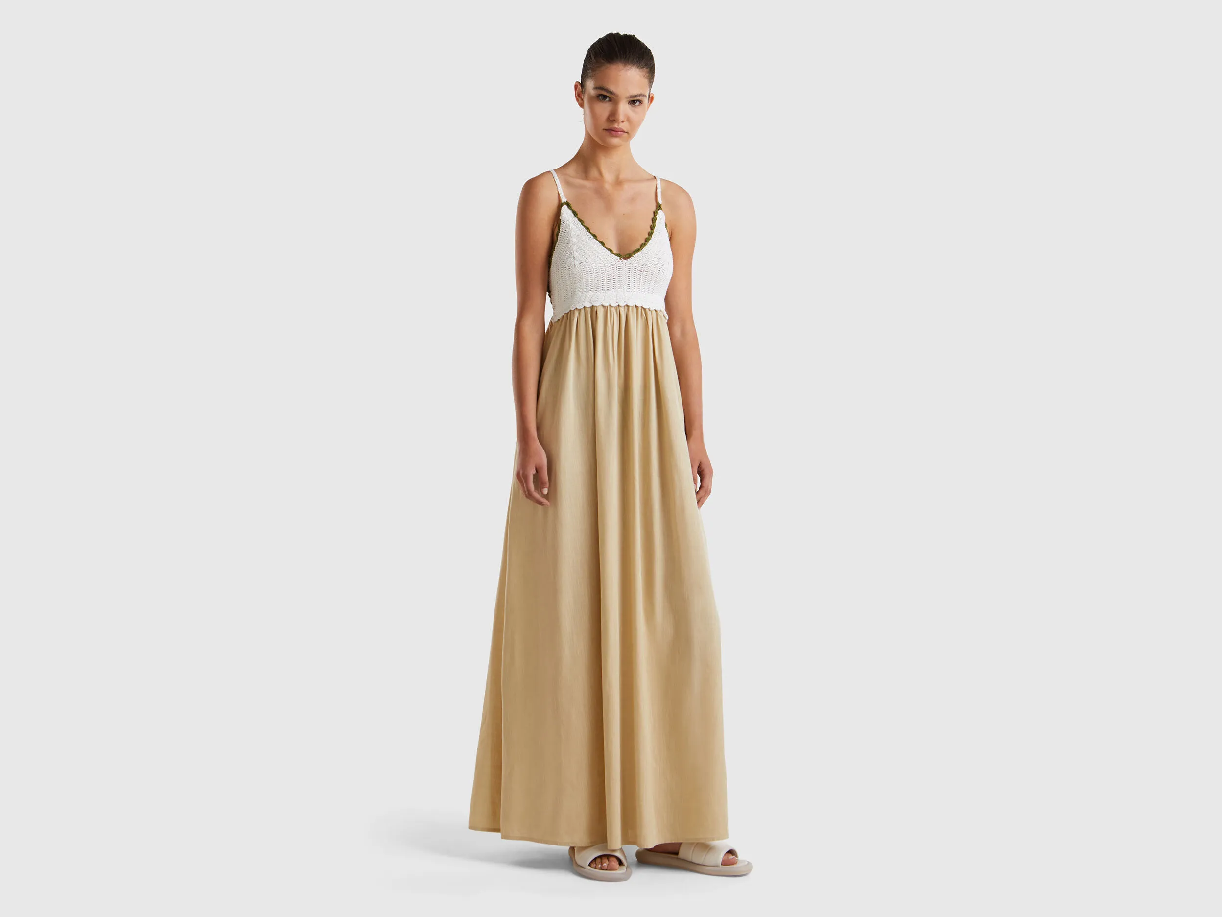 Vestido con top de ganchillo