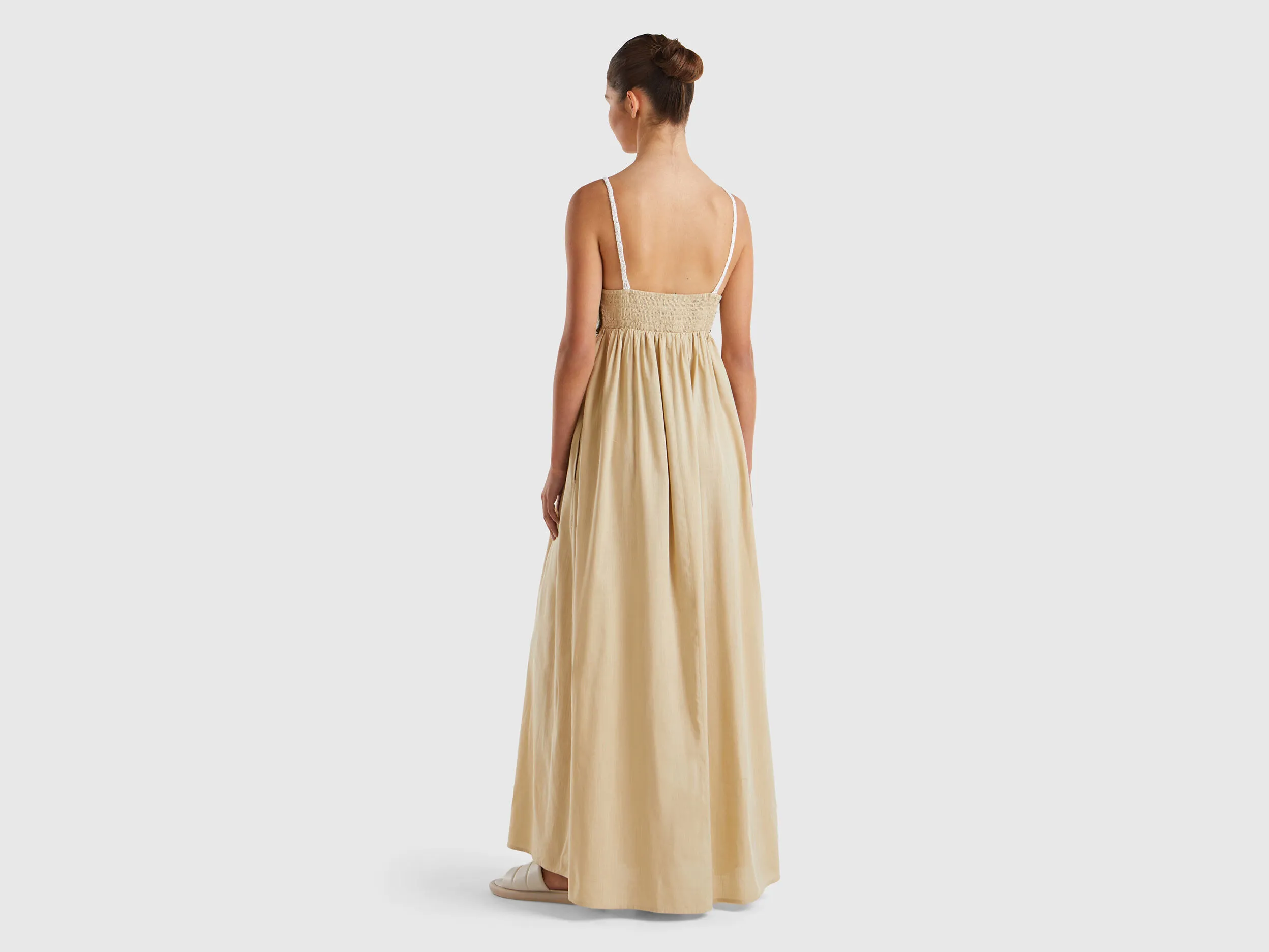 Vestido con top de ganchillo