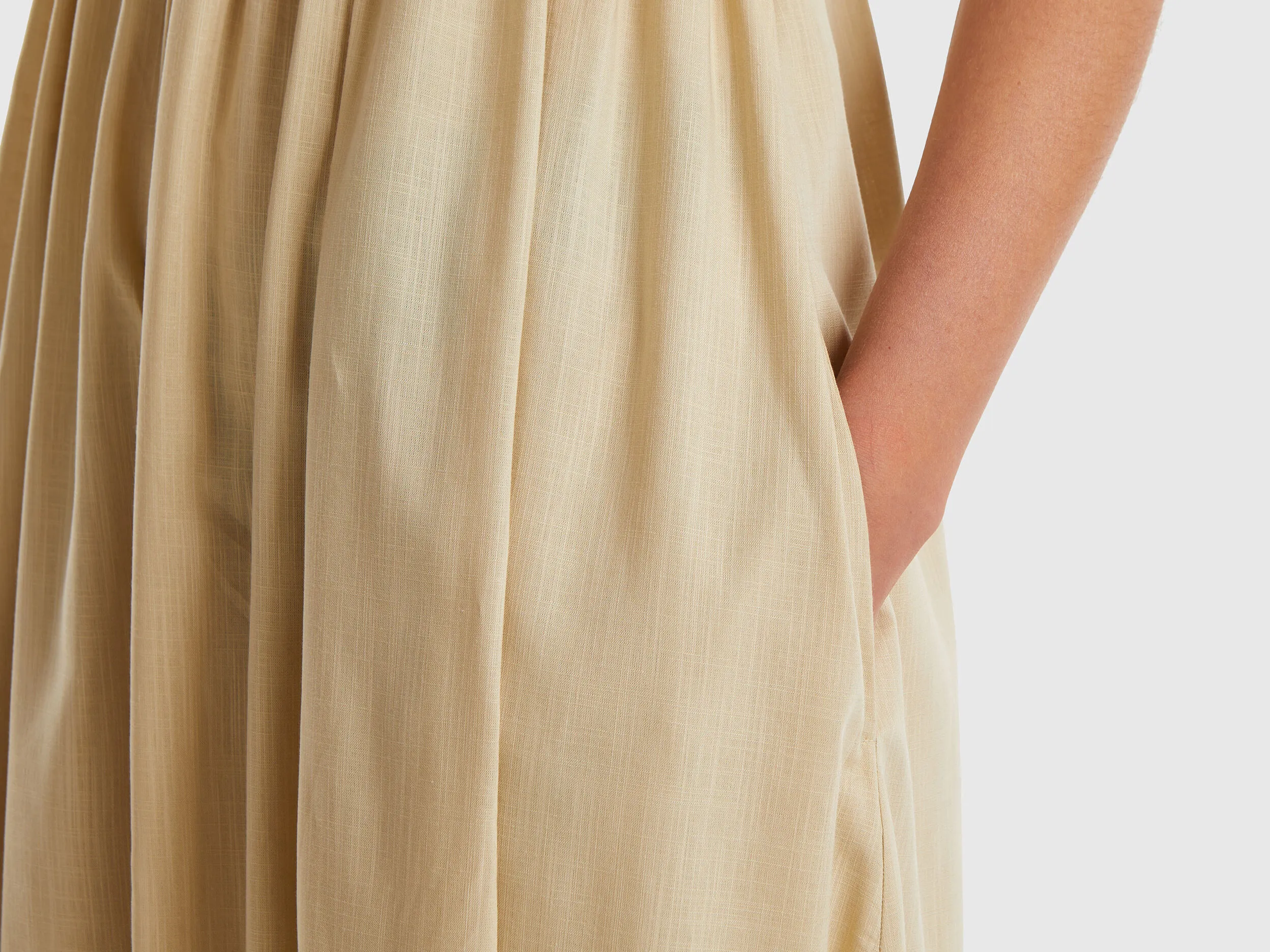 Vestido con top de ganchillo