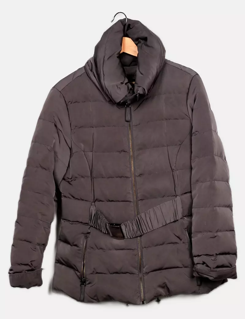 Zara Plumas