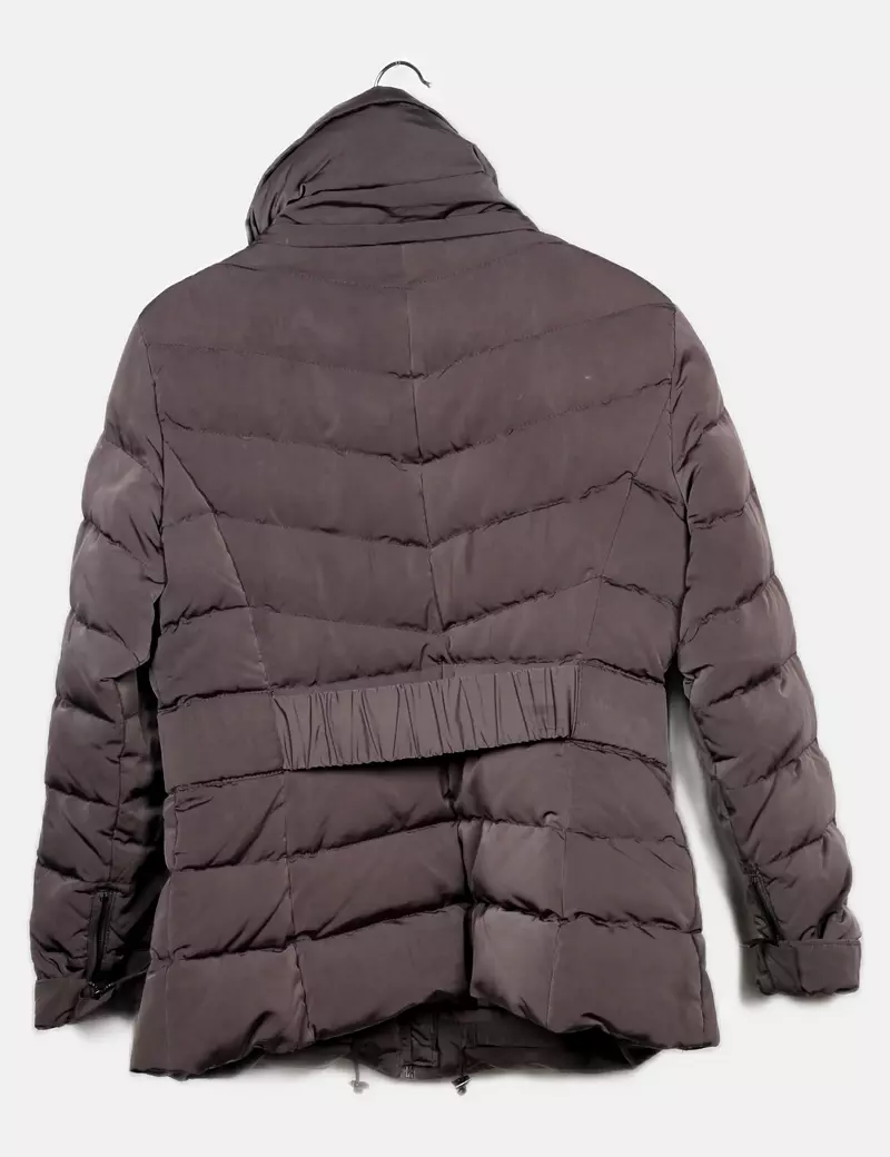 Zara Plumas